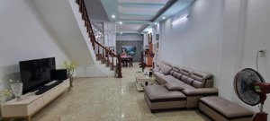 bán nhà kđt phước long a, sổ đỏ đầy đủ, hướng đông nam mát mẻ