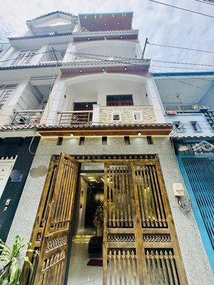 hàng hot - giá rẻ ,đẹp nhất khu vực ! chủ cũng gấp bán - 4 tầng, ô tô ngủ trong nhà, full nội thất