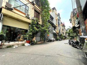 bán nhà 5 tầng phân lô ô tô kinh doanh đội nhân, ba đình. diện tích 23m2 giá 8,4 tỷ. ful tiện ích