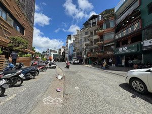 bán khách sạn mặt tiền trung tâm tp đà lạt, đối diện đà lạt center 357m2 ngang 9m, 39 phòng 70 tỷ