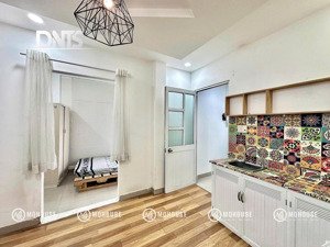 cho thuê 1pn bancony gần công viên tao đàn_bv từ dũ_trường đh mở q3