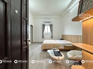 phòng mới full nội thất cửa sổ trời, giờ giấc tự do, gần toà nhà viettel và các trường đại học