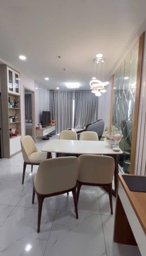 cho thuê căn hộ charm city 2pn 2wc full nội thất cao cấp view landmark