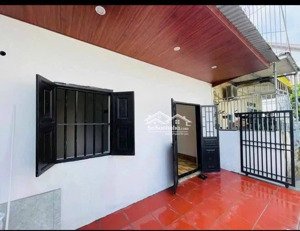 bán nhà gần cột đồng hồ hạ long giá chỉ 1tỷxxtr 