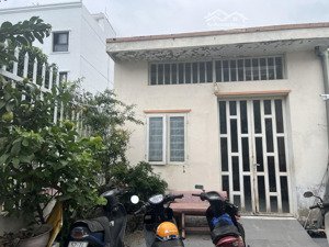 bán nhà nát, shr + hoàn công chính chủ