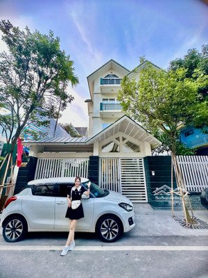 siêu vop! bán biệt thự tây nam linh đàm 180m2 4 tầng mặt tiền 10m, giá siêu tốt kinh doanh đỉnh