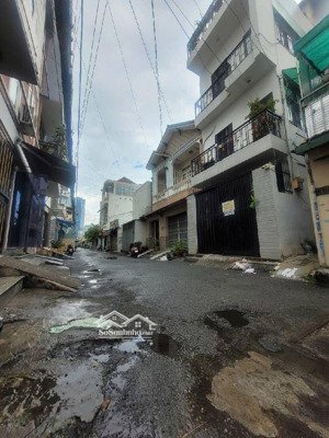chính chủ gấp bán nhà 2 tầng cũ nguyễn hữu cảnh bình thạnh 85 m2 tiện xây mới 1 căn ra hxh 11 tỉ tl