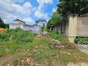 chủ cắt lổ bán gấp 200m2/385tr, đường nguyễn văn linh, hưng long. sổ riêng. cách kcn becamex 300m