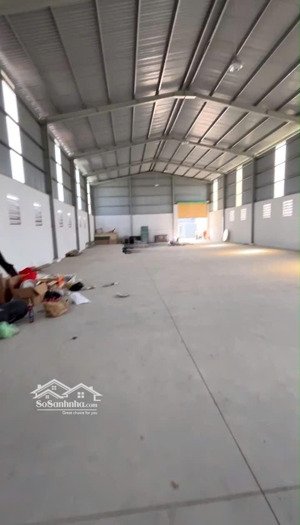 kho xưởng mới xây dựng mt bình thành tổng dt hơn 1000m2