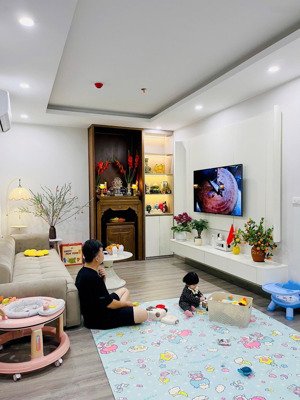 chuyển nhà cần bán gấp căn 90m2 3pn2wc đầy đủ nội thất sịn xò sẵn về ở.lh xem nhà 