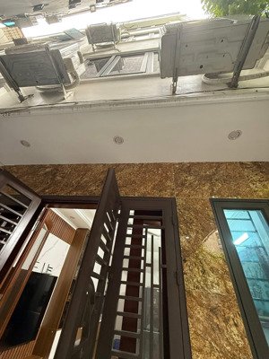 ngõ rộng gần phố. bán nhanh nhà phố mỹ đình dt35m2 x 5 tầng 4 ngủ, mặt tiền 4,2m giá 7,3 tỷ
