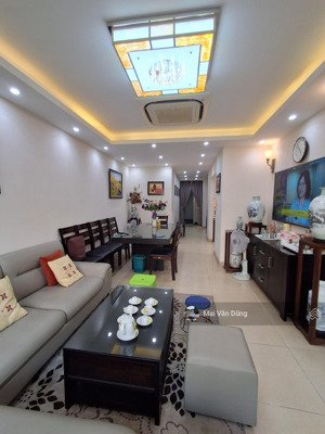 bán căn hộ 3 ngủ gần 120m khu ct 18 đô thị việt hưng.