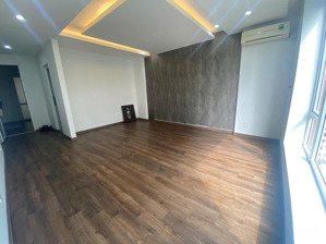 chính chủ cho thuê nhà lô góc phố vũ phạm hàm - nguyễn khang - cầu giấy. diện tích: 65m2 x 6 tầng.