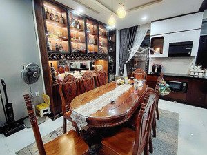 chính chủ bán gấp biệt thự mizuki đẳng cấp 140m2 giá 15,x tỷ thương lượng