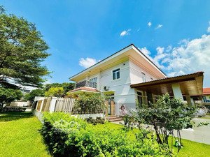 cho thuê gấp biệt thự vip 5pn 5wc tại the oasis 1 cạnh công viên - nhà đẹp thoáng mát như hình