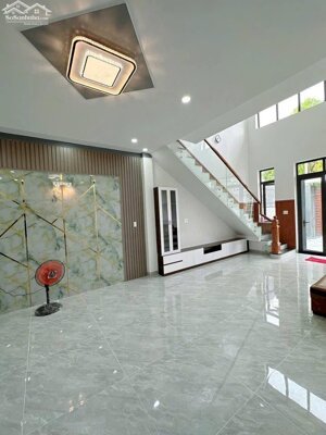 BÁN NHÀ LỬNG SIÊU ĐẸP,GẦN CÂY XĂNG 75 TRẢNG DÀI,TT 500TR NHẬN NHÀ