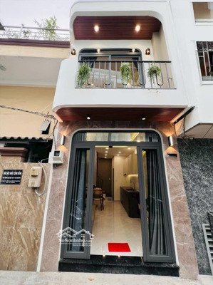 nhà đẹp dễ thương đường rộng rãi sổ hồng riêng vào là ở ngay giá tốt 3ty xíu