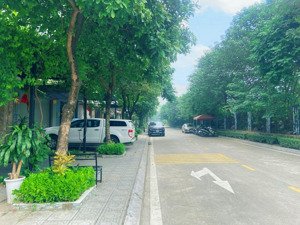 bán liền kề geleximco dt 60m2 giá 14.x tỷ, song lập 240m2 giá 13xtr/m2, lh 