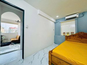 cho thuê 2 phòng ngủ siêu đẹp ngay công viên hoàng văn thụ, khu sân bay