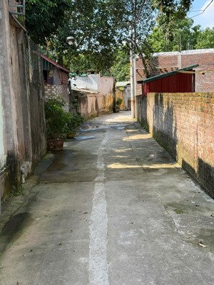 mảnh đất cực đẹp có 3 mặt ngõ, ô tô đỗ cửa diện tích 80m