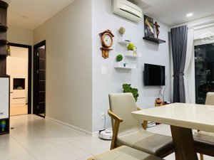 tôi bán căn góc cc central plaza q.tb, dt 65m2 2p 2wc. sh. giá bán 3,8 tỷ. lh 