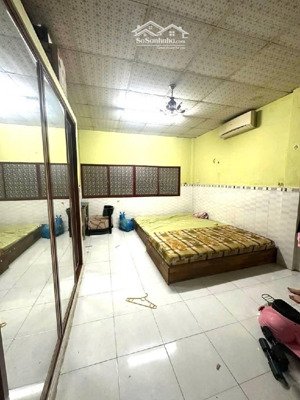 giá tốt nhất tân phú - ngang lớn 4m nở hậu 4m3 - cn đủ 61.5m2 - 3pn có pn trệt - chỉ ~95tr/m2