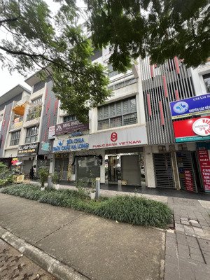 (chính chủ) nhượng lại căn shophouse gamuda. đang cho thuê 70 tr/tháng. 2 mặt tiền