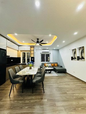 tôi chính chủ cần bán căn hộ 75m thông thủy 2 ngủ 2 vs giá 5,15tỷ có thương lượng tại eco lake view