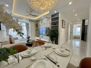 bán căn hộ sky garden 3 phú mỹ hưng, dt: 72m2, đ. phạm văn nghị quận. 7, tp. hcm