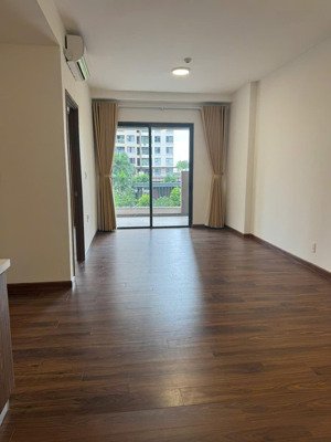 cho thuê căn hộ sân vườn nhà mới đẹp 75m2 + 13m2 sân vườn riêng, da akari city view hồ bơi