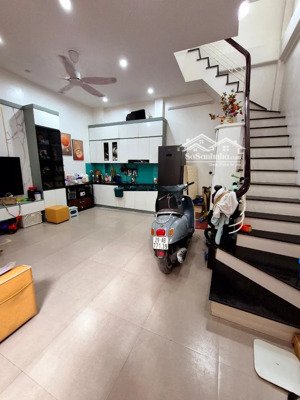 nhà mặt tiền 5,3m chỉ nhỉnh 6 tỷ ở bùi xương trạch - nhà mới đẹp dân xây - nội thất đầy đủ