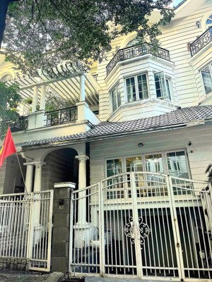 bán biệt thự sài gòn pearl hcmc, khu compound cao cấp, nội thất hiện đại, an ninh tuyệt đối