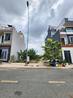 3.45 tỷ/ bán đất kdc phú hồng thịnh 10 gần ql1k p. bình an tp dĩ an rẻ nhất khu