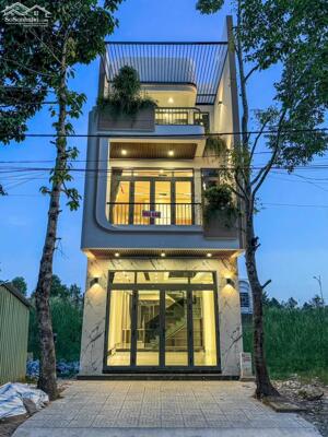 Nhà 1 trệt 2 lầu xây mới đường D6 Khu Dân Cư Hồng Loan 6A