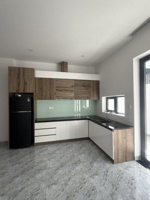 cho thuê nhà 3 tầng gói 8 khu đô thị mỹ gia nha trang .mới 100% full nội thất xịn . giá 28 triệu/