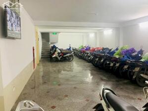 Bán nhà mặt phố Hoàng Văn Thái 143m2 xây 9 tầng giá 45 tỷ cho thuê 170tr/tháng