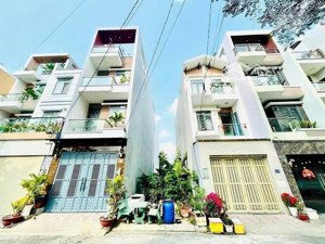 hàng hiếm đất phú hữu sát nách quận 2 giá 5.6 tỷ tl