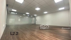 văn phòng đường phổ quang , lầu 1 diện tích 250m giá chỉ 10$/m2 bao phí quản lý