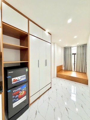 bán tòa ccmn giáp bát 6 tầng thang máy doanh thu 800 triệu/năm gần đh bách-kinh-xây pháp lý chuẩn