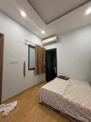 chính chủ bán nhà số tân quy giá t.ốt 4,5x18m 4 lầu