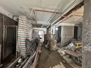 cho thuê mặt tiền nhà phố, 160m2 mặt tiền 8m vị trí đắc địa tại phường hoàn kiếm mới
