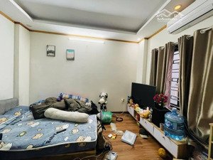 bán nhà riêng làng vòng phố trần thái tông ngõ rộng thoáng 5 tầng ở ngay 30m2 chào 7,4 tỷ