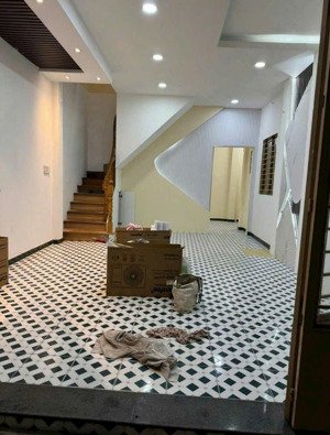 cho thuê nhà mới 3 phòng ngủ ngay trung tâm p7, công viên phú nhuận.