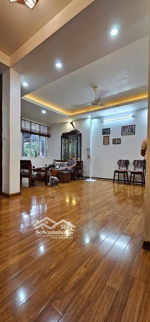 cần bán! nhà mặt ngõ 629 kim mã, lô góc, mặt tiền bề thế, ngõ thông, ôtô, kinh doanh đỉnh