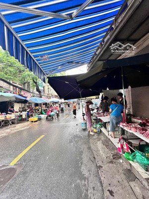 bán nhà mặt phố ngọc hà - ba đình. dt 80m2. giá 19tỷ8. trung tâm chợ, kinh doanh sầm uất,