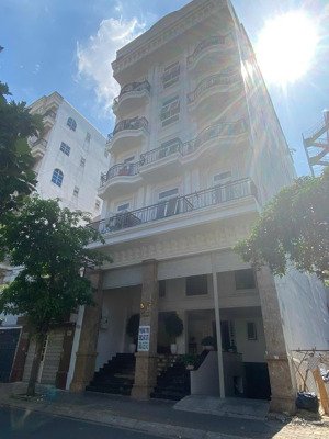 bán căn hộ dịch vụ hầm 7 tầng 76pn - mỹ đường 85 q7 - thuê khoán 300tr/th