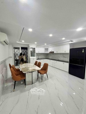 bán nhà 3 tầng khu đô thị hà quang 2 mới 100%. full nội thất hiện đại. ngang 5m. giá 8 tỷ 5
