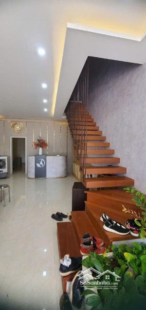 bán nhà 2 tầng mặt tiền đường trần hưng đạo ngay cổng euro village 1, phù hợp kinh doanh buôn bán