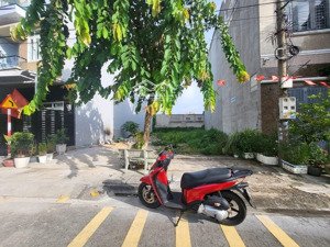 cần ra gấp lô đất ngay chợ lái thiêu ra đường phan đình phùng 200m, 100m2, full thổ cư, shr