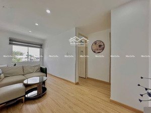 chdv full nội thất 2pn ban công, cửa sổ cực thoáng ngay bờ kè hoàng sa